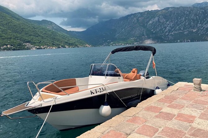 3 Hour Speed Boat Tour to Blue Cave with WiFi and Drinks - Yugoslav Submarine Tunnels, a Short Look by Speed Boat