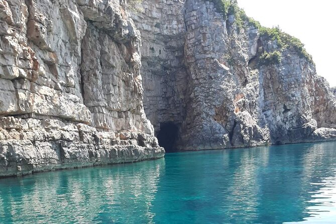 3 Hours Speed Boat tour to the Blue Cave - Price and value: is $46.51 worth it?
