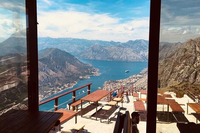 Bike tour - Panoramic downhill from Njeguši and Kotor serpentines - Horizont Bar coffee and the smart reset between thrills