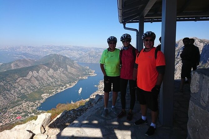 Bike tour - Panoramic downhill from Njeguši and Kotor serpentines - How the $126.17 price works for a private downhill day