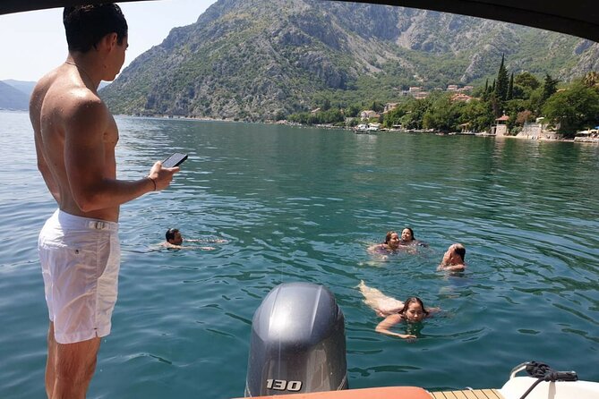 Blue Cave, Lady of Rocks , Perast and Mamula Speedboattour MW - A 3-hour speedboat loop that makes Kotor Bay feel big