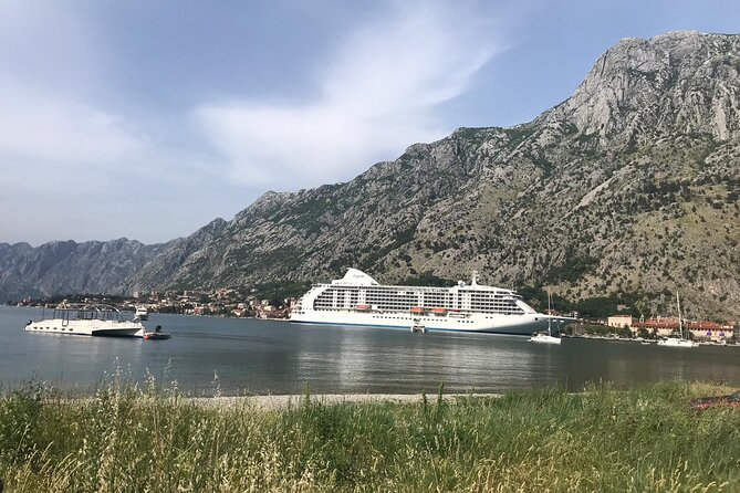 Enjoy Private Transfers by Car or Van from Podgorica Airport to Budva or Becici - Timing: what 1 hour 30 minutes means in real life