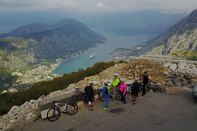 Epic 25 Turns Downhill Bike Descent w/ Panoramic Cable Car Ascent - Weather, Clothing, and Small Tips That Save the Day