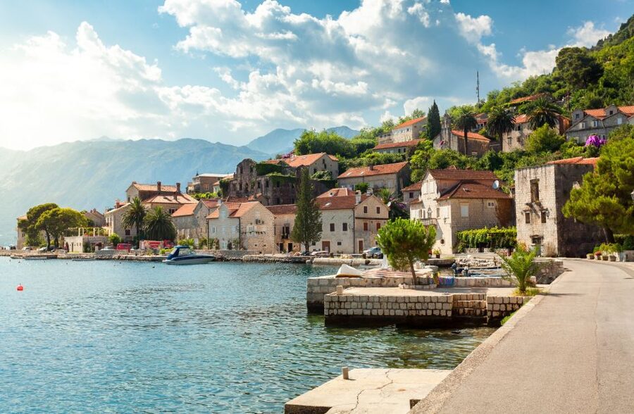From Dubrovnik: Private Full-Day Tour to Montenegro - Dubrovnik to Montenegro, the easy way (and why that matters)