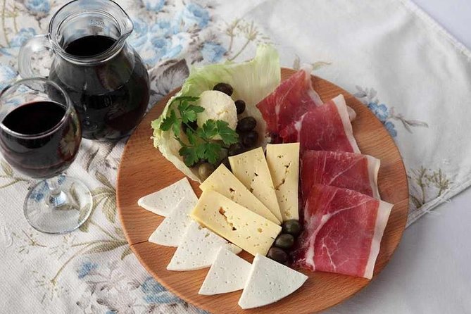 Kotor-Budva-St Stefan tour - including tasting traditional food and wine - How the private format changes the experience (and your comfort)