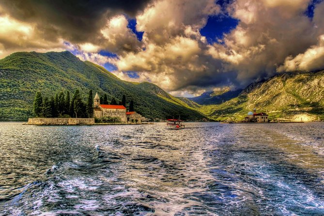Kotor Fast-Track: Perast Old Town & Our Lady of the Rocks - Guides and On-Boat Style: What You Can Learn Without Overthinking It