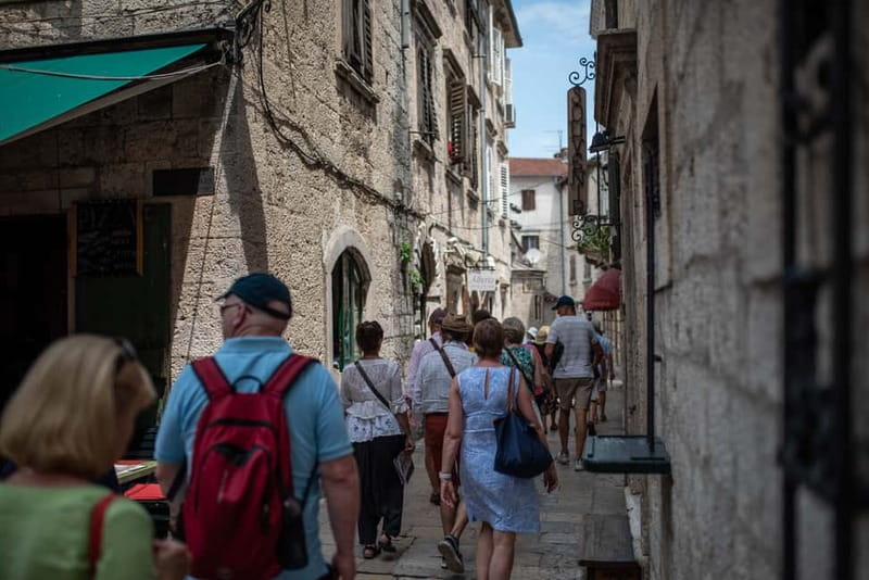 Kotor & Perast: Guided Day Trip From Dubrovnik - Perast in 60 minutes: how to get the most from the waterfront