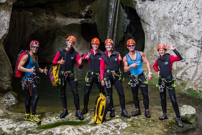 Medjurecki - Skills first: jumping, sliding, and abseiling basics