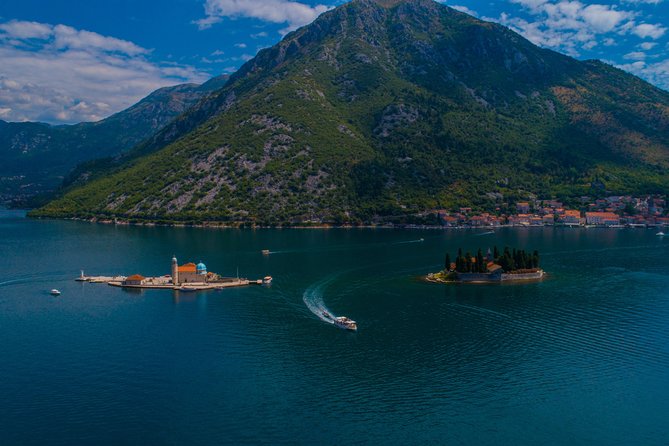 Montenegro Private Tour: Kotor, Perast,Our Lady Of The Rock,Budva - Back in Perast: a quick town-center loop that still feels meaningful