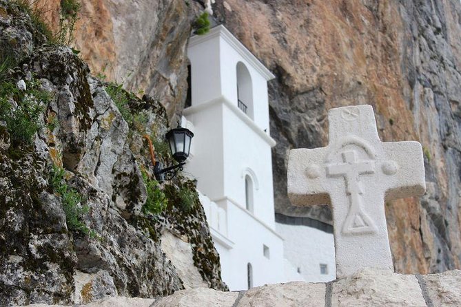 Ostrog Monastery tour - The guide experience, with Dragan at the center