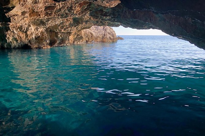 Our Lady of the Rocks and Blue Cave 3 hours tour- ticket tour - Getting on the water from Kotor: where to meet and how to survive the ride