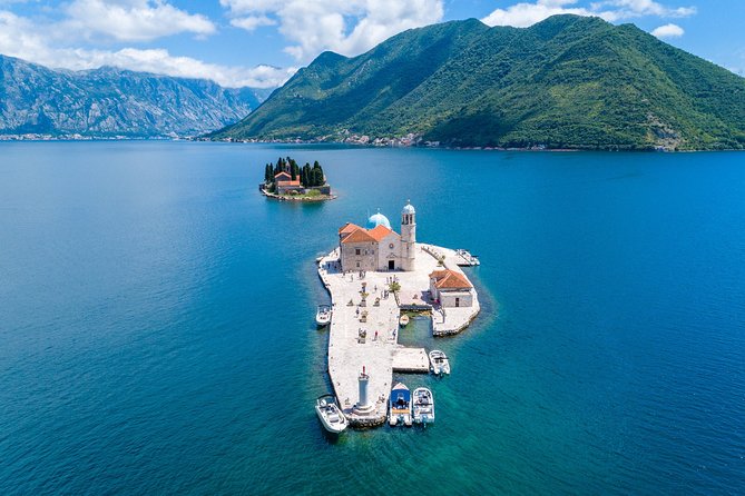 Private Gastro Cruise: Blue Cave & Organic Seaside Lunch - Who this private gastro cruise fits best