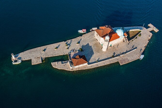 Private tour Perast and Our Lady of the Rocks 1.5h - Perast in 30 minutes: UNESCO streets without the rush