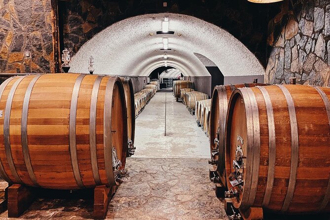 Private Wine Tasting Activity at Lipovac Winery - Your 4-Wine Tasting and Snack Pairing