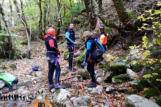 Sveti Stefan canyon - Five rappels on the Praskvica river, from 10 to 20 meters