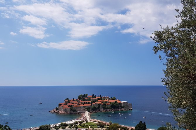 Transfer from Podgorica Airport and city to Tivat - Podgorica to Tivat, the stress-free way to start (or finish) your trip