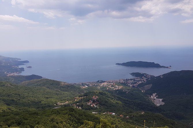 Transfer from Podgorica Airport and city to Tivat - How the booking and mobile ticket sets the tone